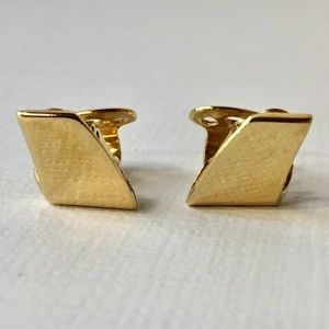 Vintage Minimalist Gold Tone Clip On Earrings